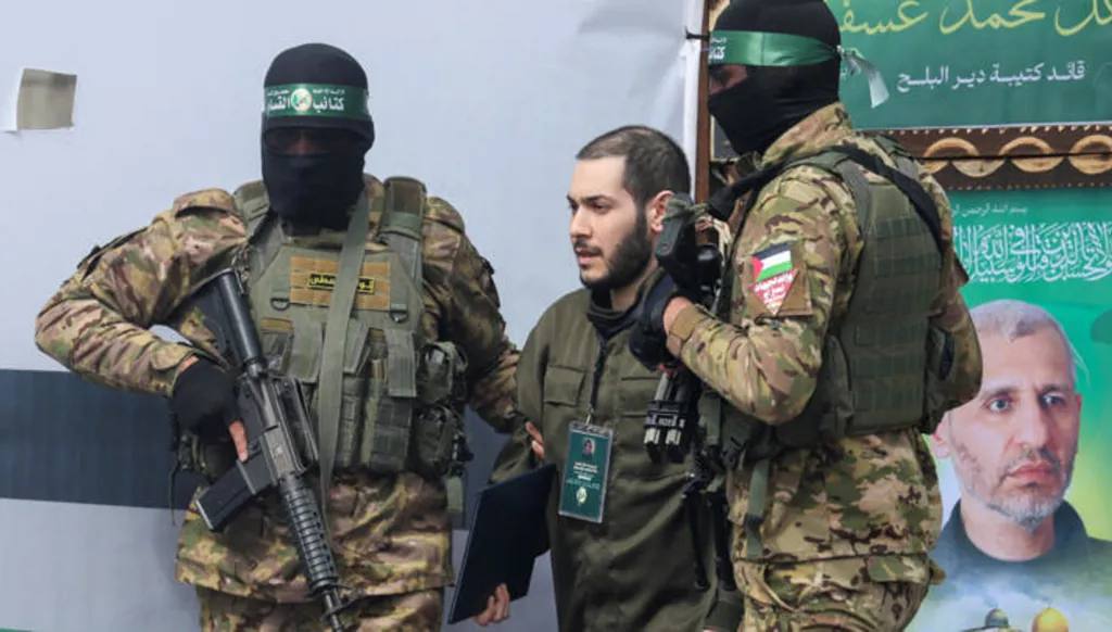 إسرائيل تبحث تمديد المرحلة الأولى من وقف إطلاق النار بغزة