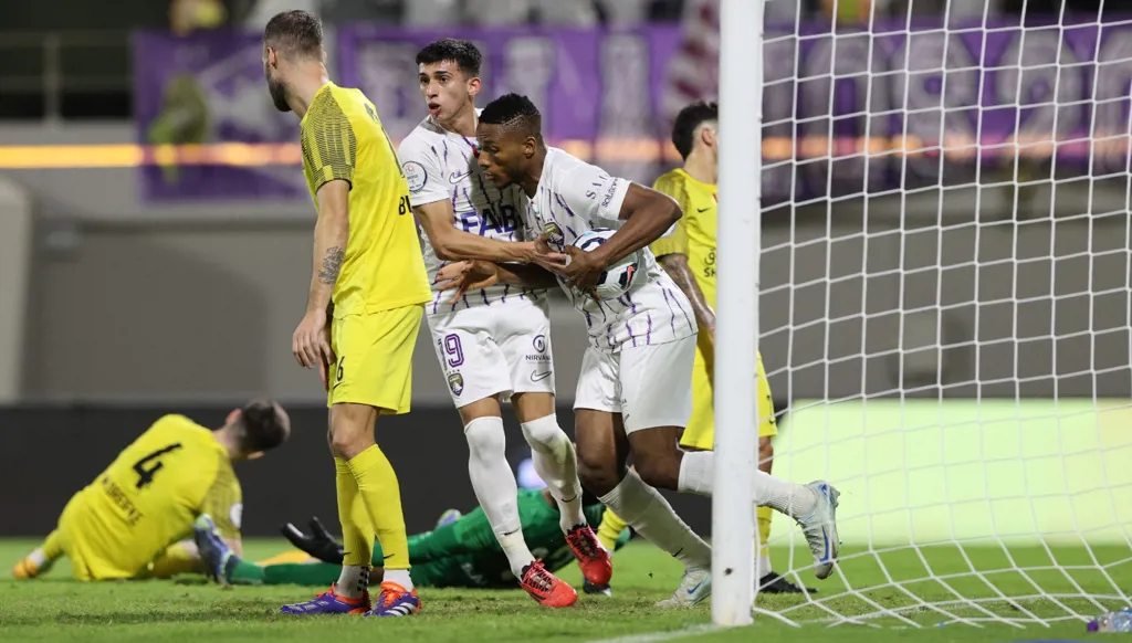 "ريمونتادا" مثيرة تقود العين للتعادل مع كلباء بالدوري الإماراتي