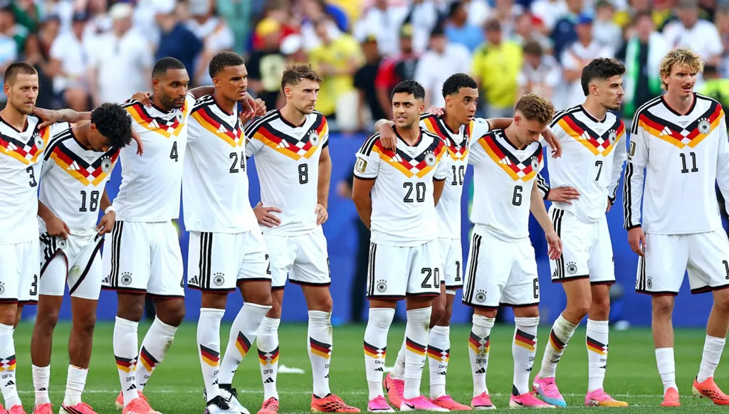 فيليب لام يفتح النار على أزمة منتخب ألمانيا