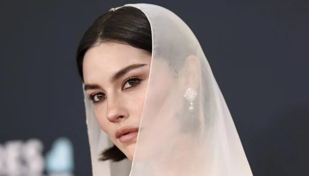 أكثر 3 فساتين أناقة في حفل جوائز "غرامي" لهذا العام (صور وفيديو)