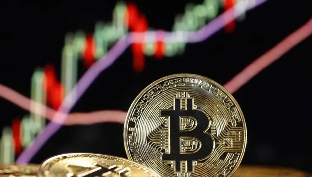 تراجع بيتكوين يختبر صلابة التبني المؤسسي للعملات المشفرة