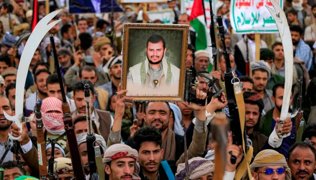 مناصرو الحوثيين (أ ف ب).