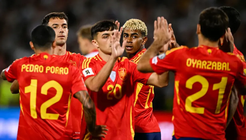 دي لا فوينتي يكشف قائمة إسبانيا لكأس العالم ومفاجأة مدوية تخص ريال مدريد
