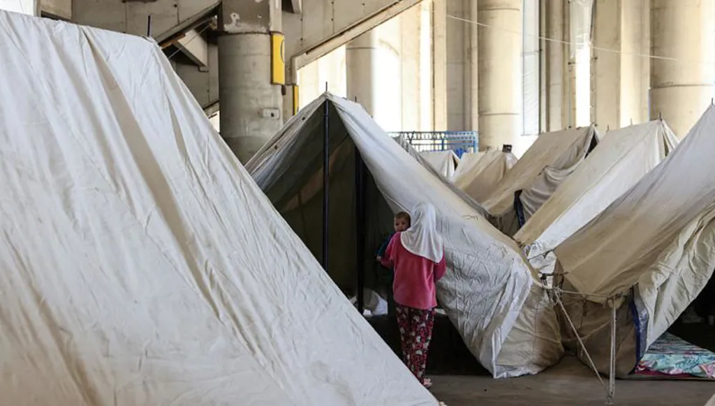 تحضير منشآت رياضية جديدة لإيواء النازحين