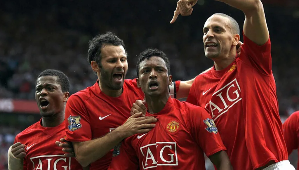 نجم مانشستر يونايتد السابق يعلن بداية مرحلة جديدة في حياته