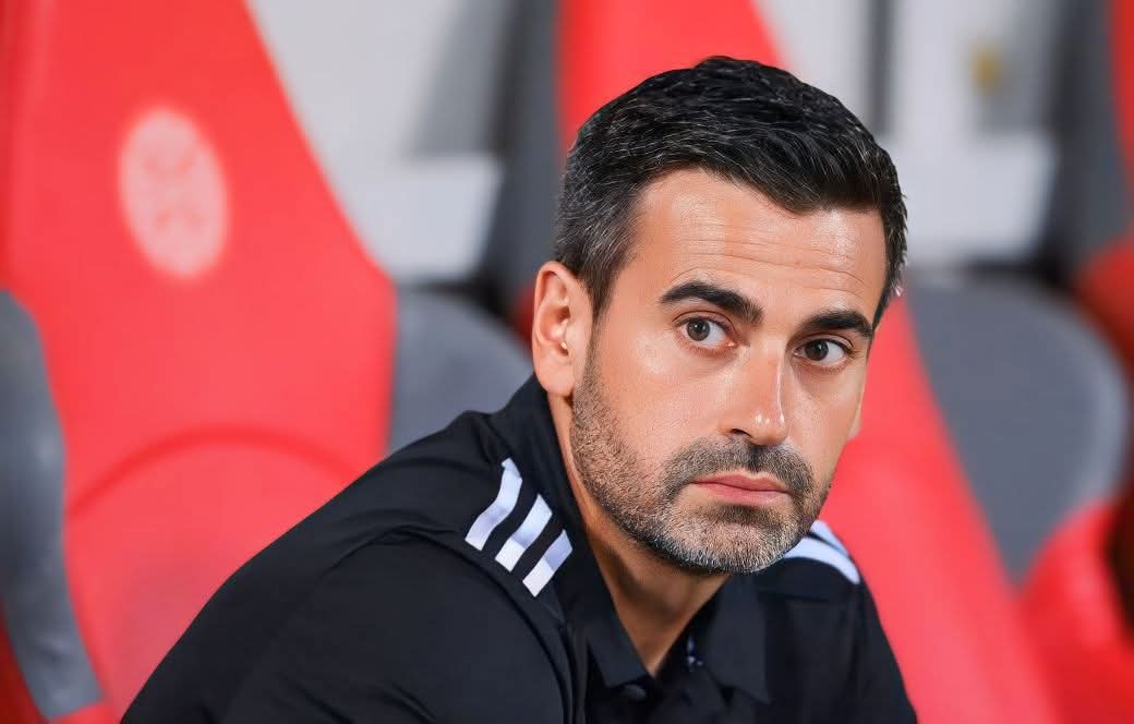 المدرب الإسباني خوسيه لانا. (وكالات)