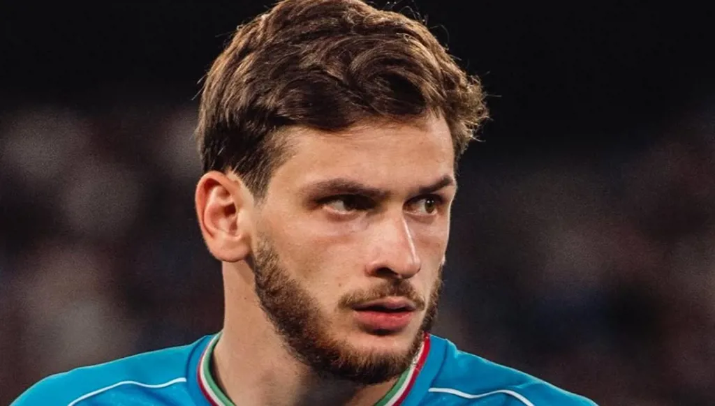 كفاراتسخيليا يرغب في الانتقال من نابولي فوراً