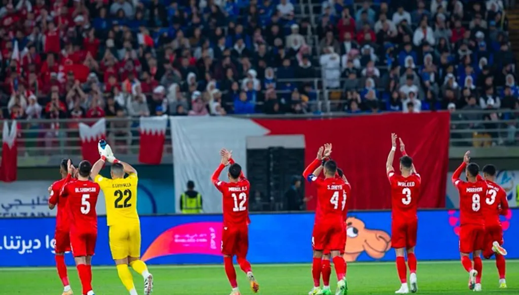 البحرين تنجز المهمة بـ10 لاعبين وتتأهل إلى نهائي "خليجي 26" (فيديو)