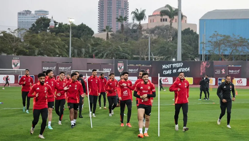إصابة في الوجه تُثير القلق بشأن مشاركة لاعب الأهلي في المباريات المقبلة