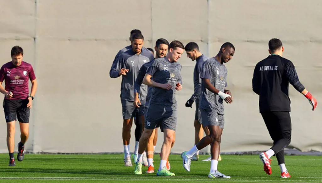 الدحيل يسعى لتحصين الصدارة والأهلي يختبر الوكرة