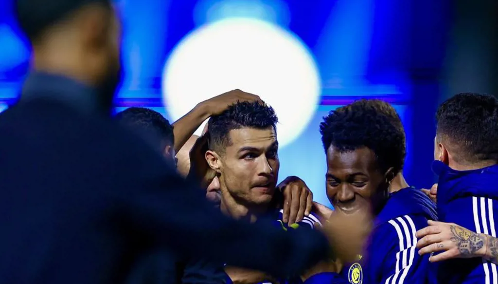 النصر يحتفل بـ"أسطورته"... رونالدو يضع بصمته المئوية