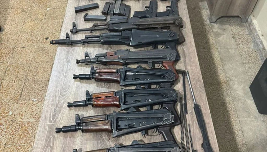 الجيش اللبناني يضبط مخزن أسلحة في الهرمل شرق لبنان