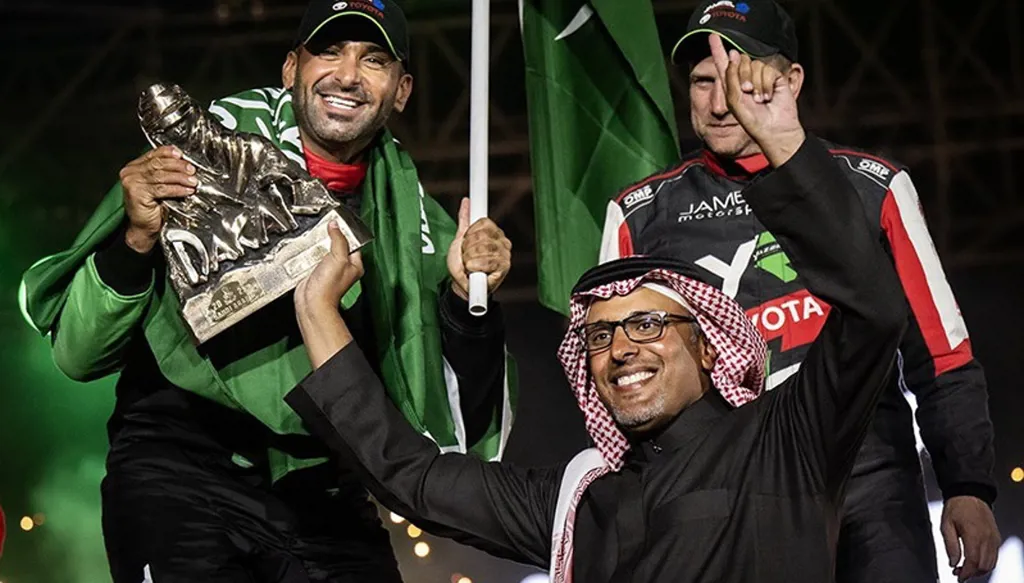 رئيس الاتحاد السعودي للسيارات يكشف عن سيارته في رالي حائل