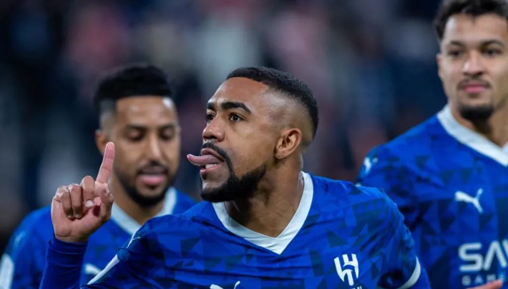 الهلال يواصل عروضه القوية