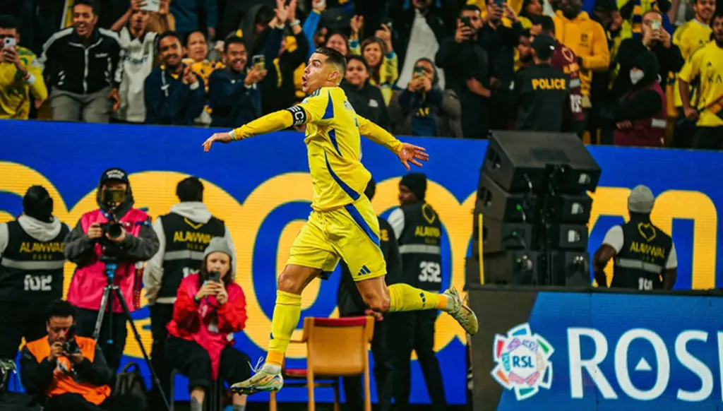 النصر يحتفي برونالدو ورقصته السعودية بعد الهدف الأول في الأربعين (فيديو)
