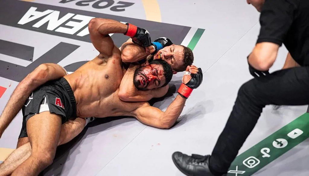 "PFL MENA" يعود في موسم جديد لجذب الأنظار إلى رياضة فنون القتال المختلطة في جدة