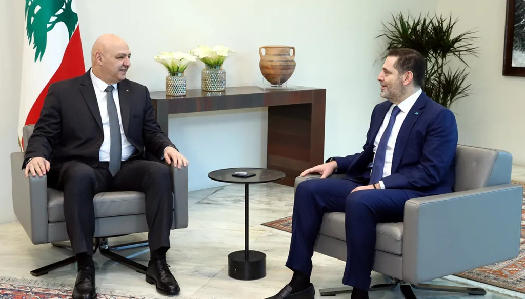 الحريري يُهنّئ عون على انتخابه في قصر بعبدا... وبحث بالتطورات الراهنة