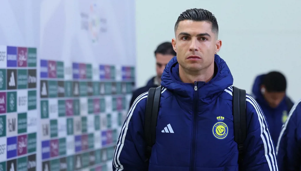 موقف رونالدو من السفر إلى إيران