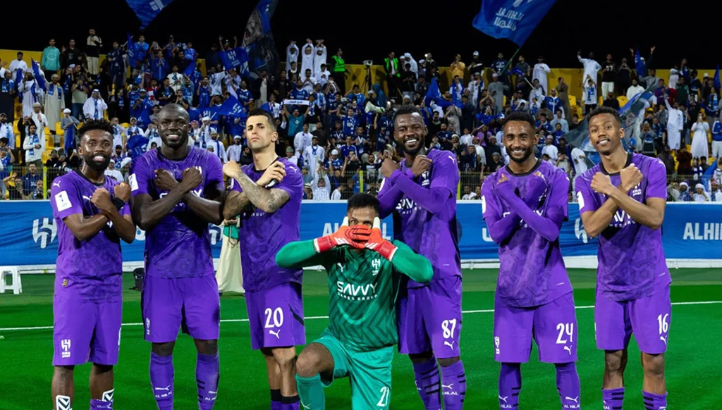 الهلال يحسم الصدارة واستقلال طهران يخطف آخر بطاقات التأهل