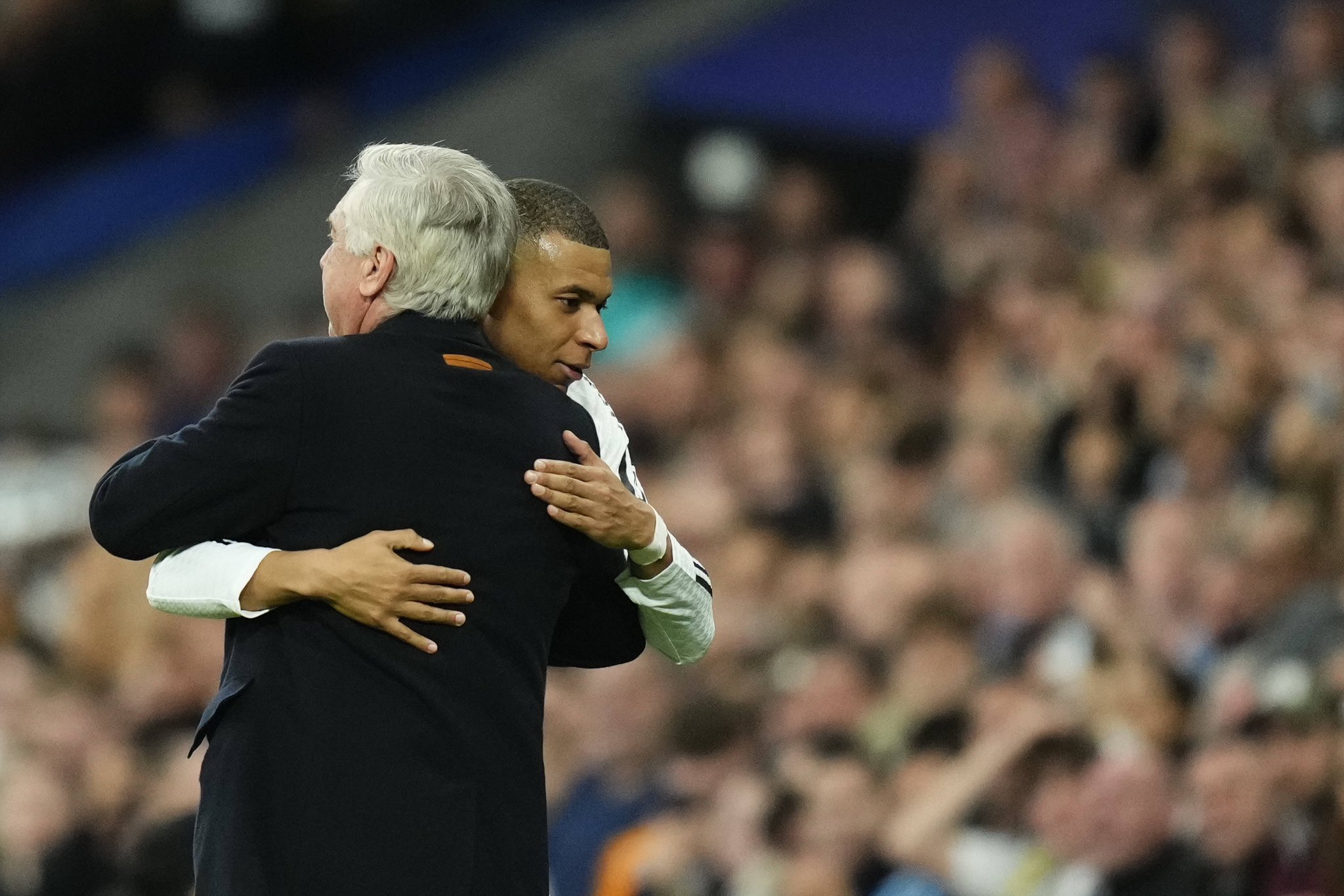 أنشيلوتي ومبابي مع ريال مدريد سابقاً. (وكالات)