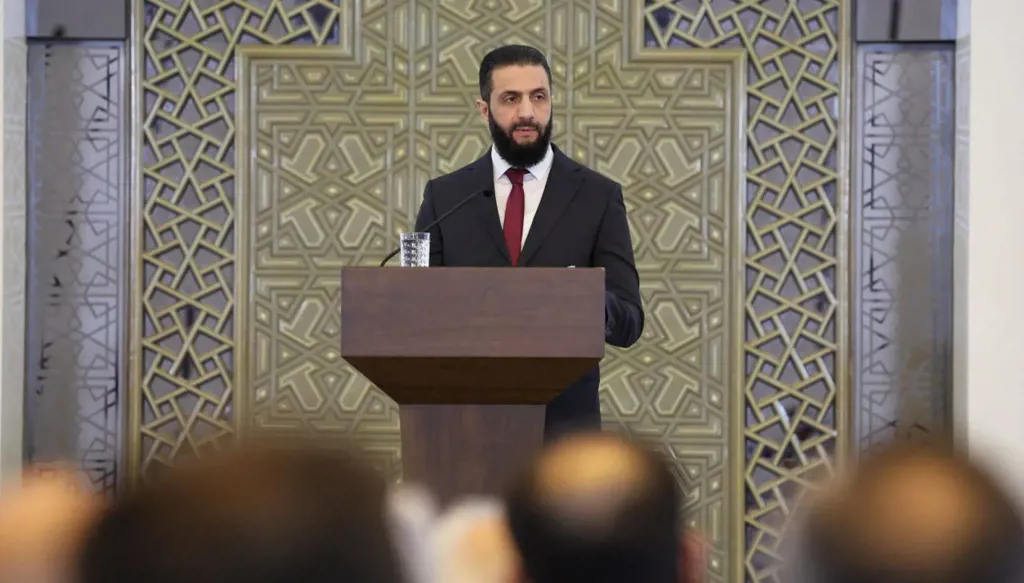 ما حقيقة صدور مذكرة اعتقال بحق الرئيس السوري أحمد الشرع؟