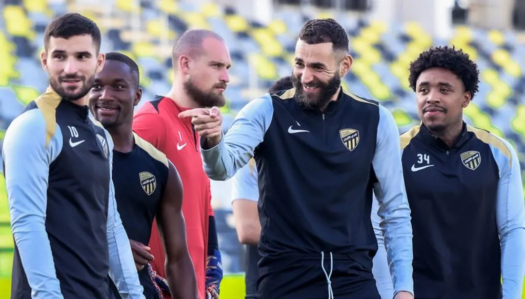 الاتحاد لاستعادة الانتصارات والهلال يطارد القمة