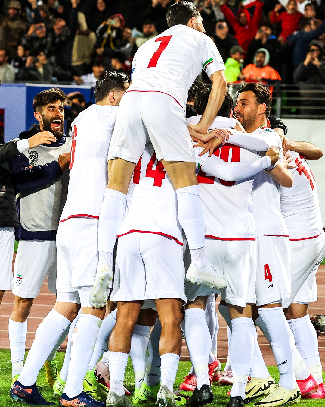 لاعبو إيران.