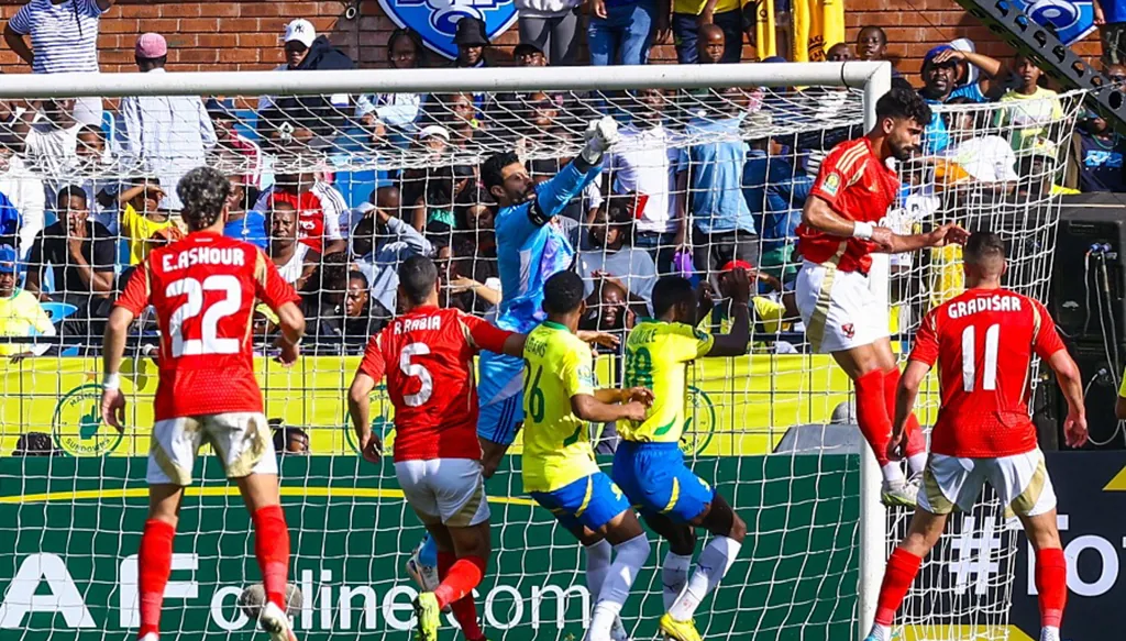 الأهلي يعول على جماهيره الكبيرة وبيراميدز جاهز لكتابة التاريخ أفريقياً