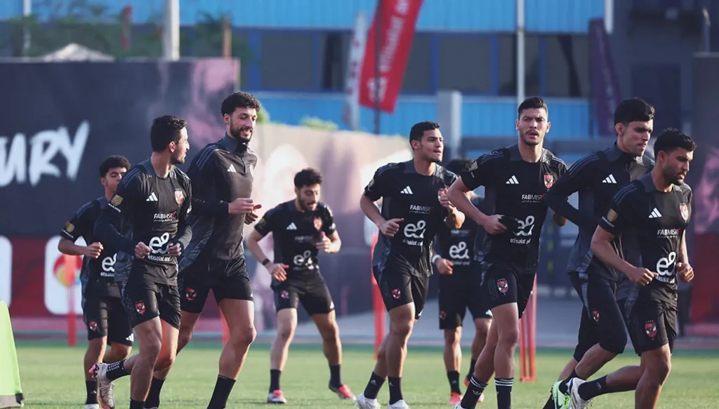 قمة الأهلي وبيراميدز تتصدر المشهد في مصر