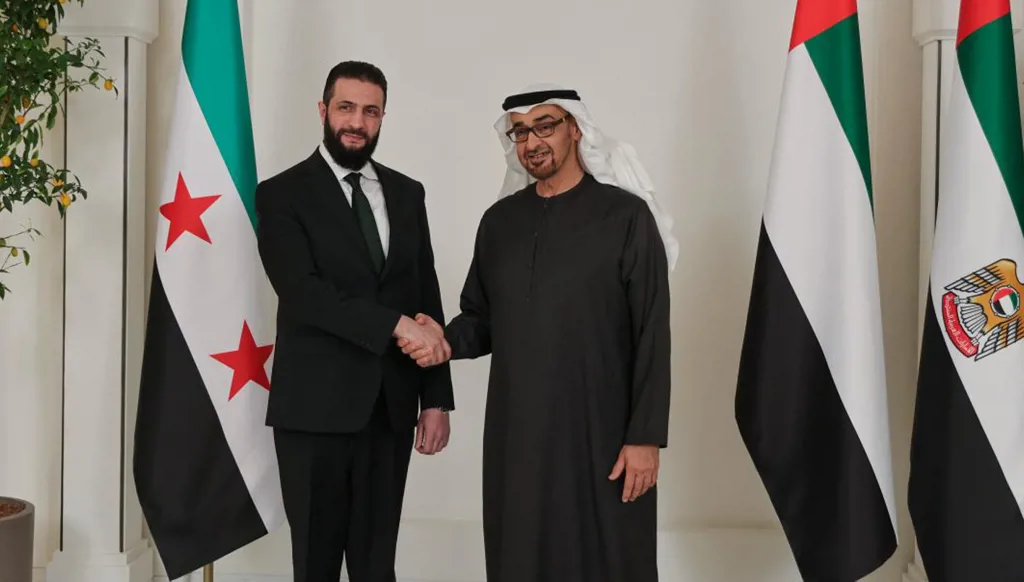 بن زايد والشرع يبحثان هاتفياً في تعزيز التعاون والتطورات الإقليمية