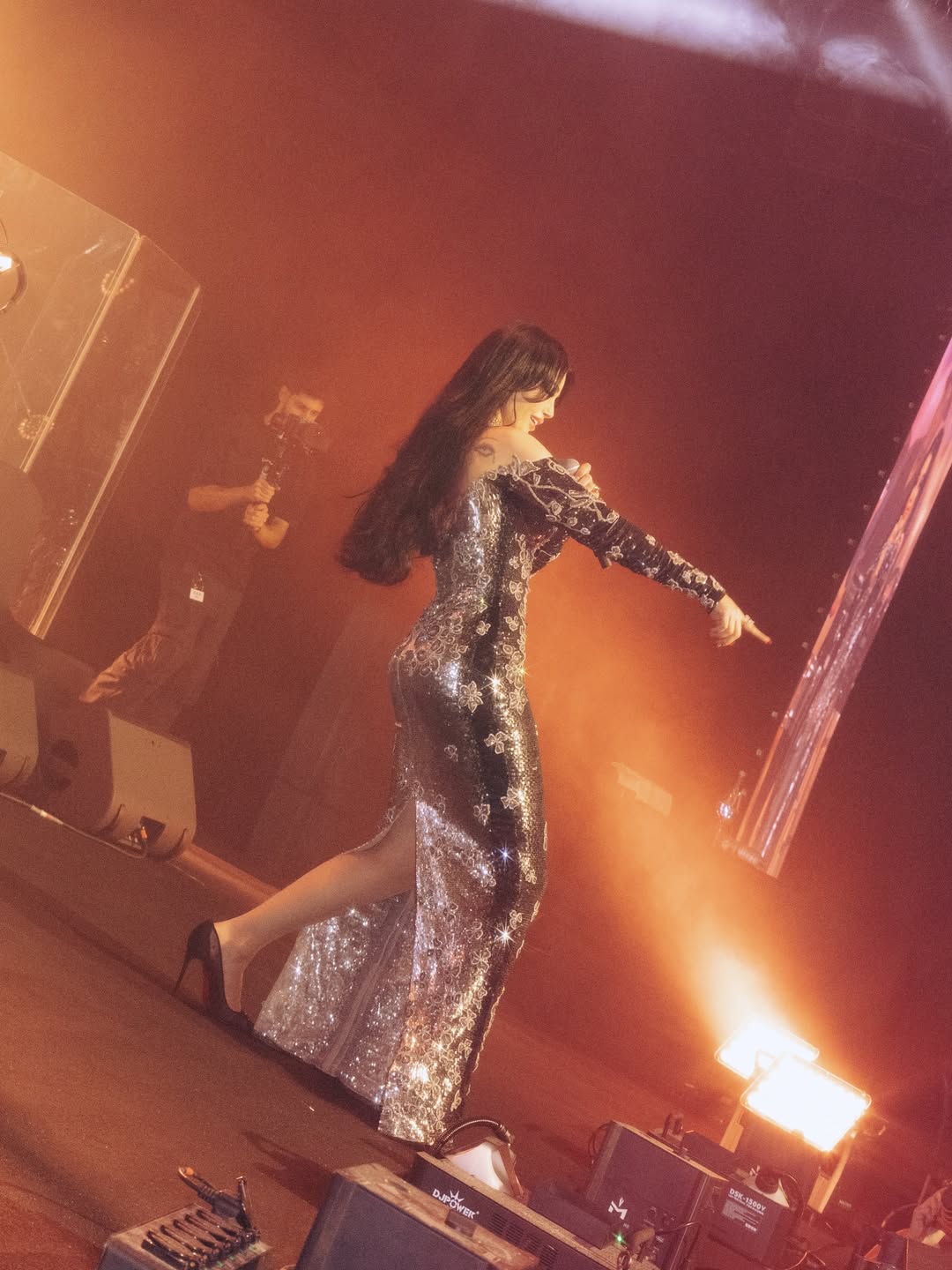 فستان هيفاء وهبي في حفلة رأس السنة بتوقيع جورج حبيقة