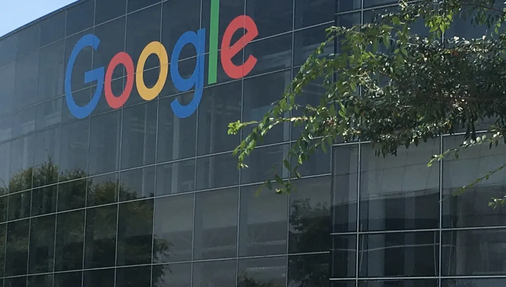 غوغل تعتزم استثمار 40 مليار دولار في شركة أنثروبيك للذكاء الإصطناعي