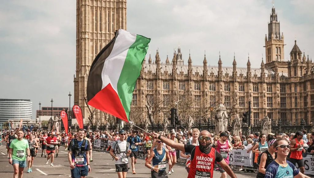 ماراثون لندن 2026 يستقطب رقماً قياسياً من طلبات المشاركة