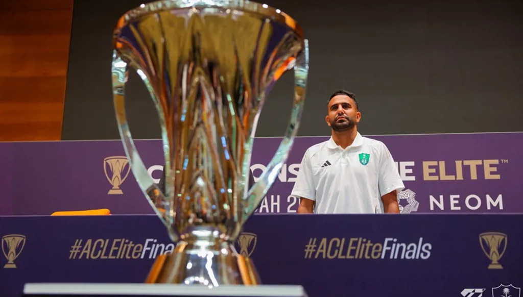 الأهلي يستبدل "رمزه" في مشهد تسليم الكأس قبيل معركة كاواساكي