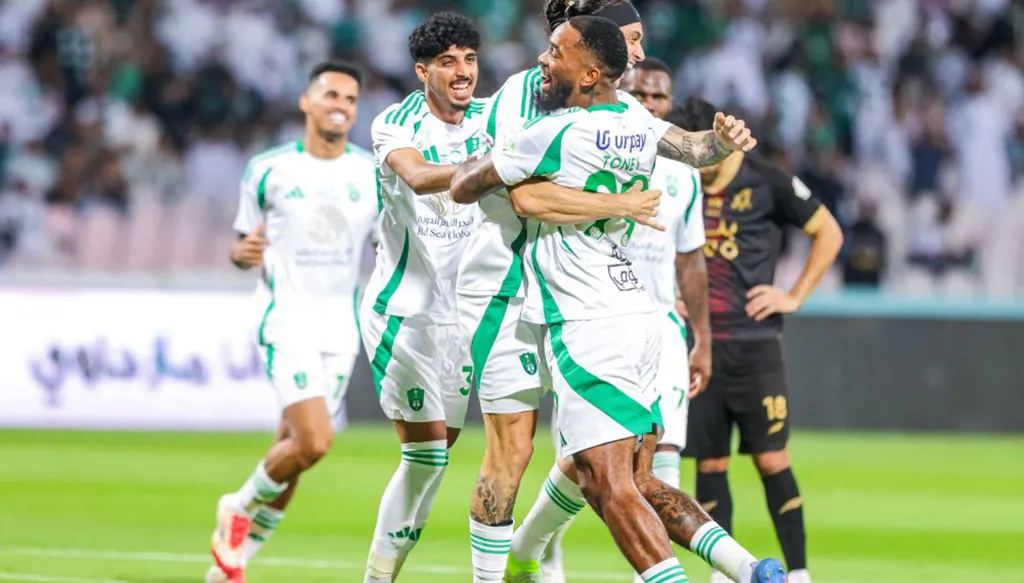 الأهلي يواصل ملاحقة النصر (فيديو)