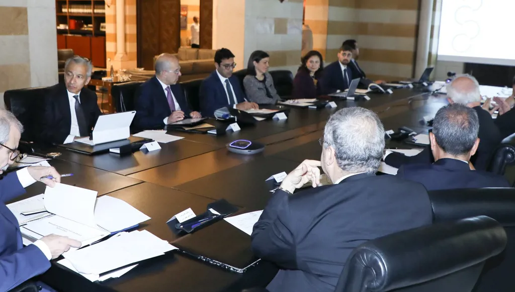 خارطة طريق للإصلاحات المالية... سلام يجتمع بوفد صندوق النقد