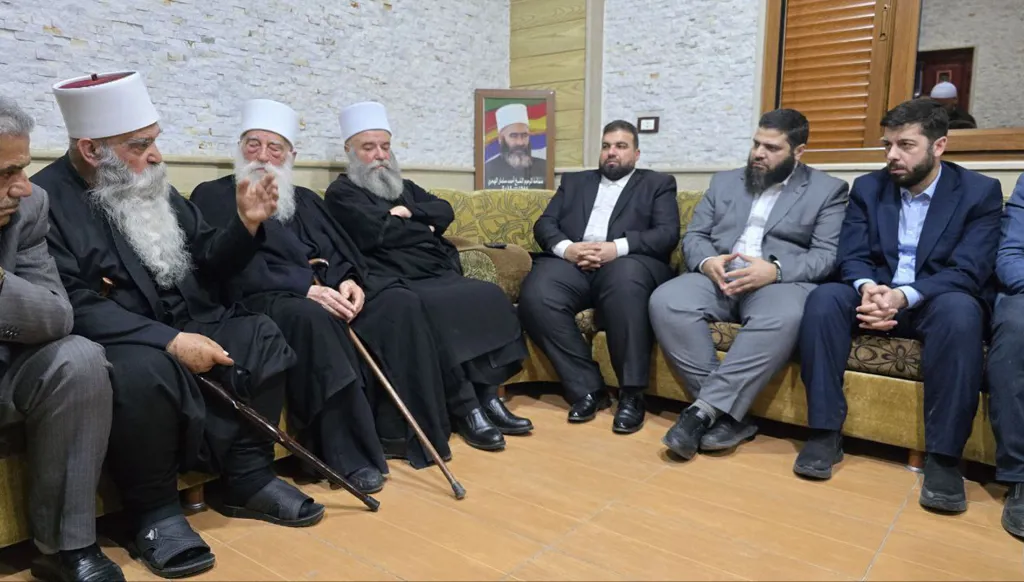 اتفاق مبدئي لوقف إطلاق النار... محافظ ريف دمشق: لا بد من حصر السلاح بيد الدولة