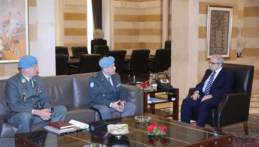 سلام يبحث المستجدات الأمنية مع وفد بعثة الأمم المتّحدة لمراقبة الهدنة