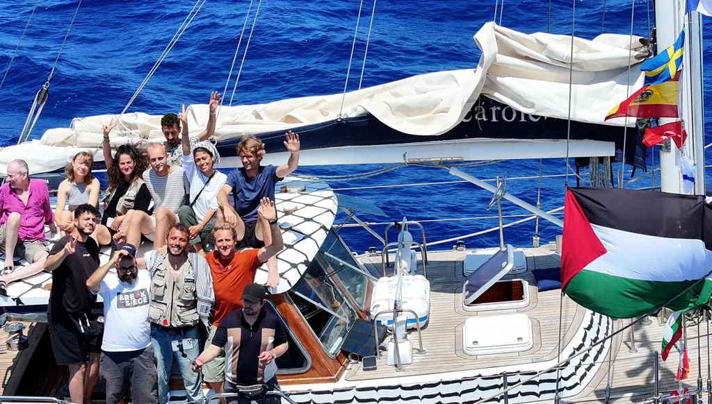 إسرائيل: اقتياد السفينة "مادلين" إلى ميناء أسدود واستجواب النشطاء تمهيدًا لترحيلهم