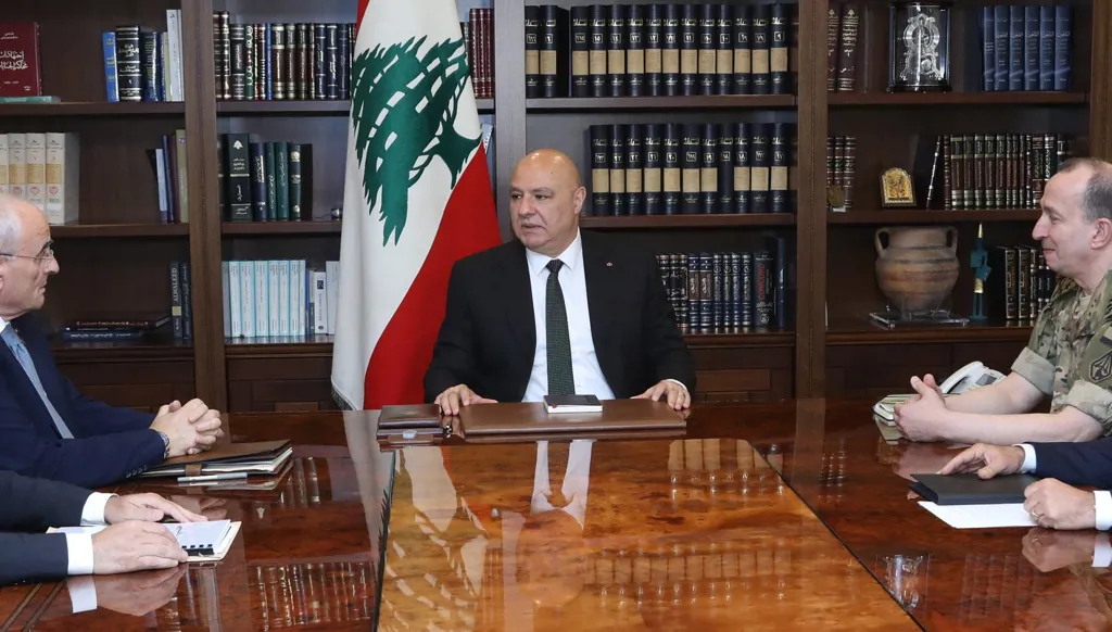 5 عند الخامسة: اجتماع أمني في بعبدا... "الثعلب" في قبضة درون إسرائيلية وهذه مواصفات "الدزاز"
