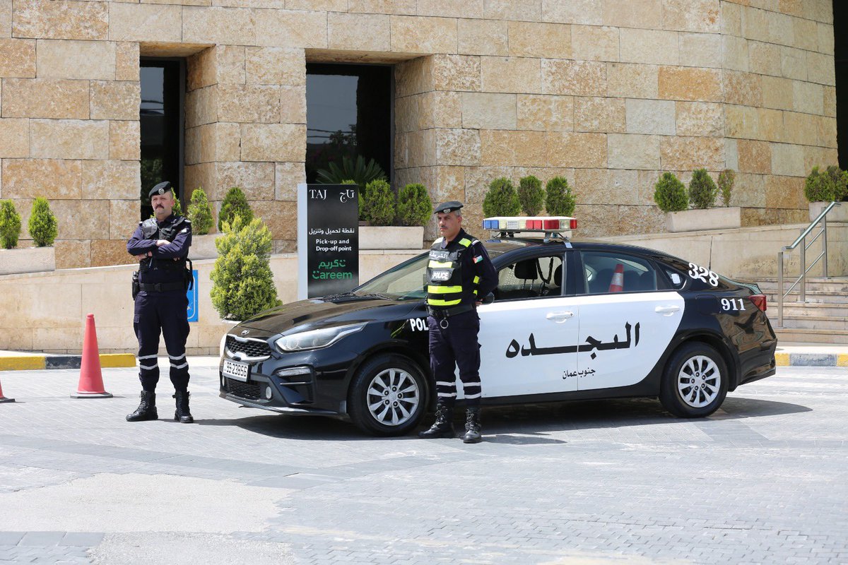 عنصران من الأمن الأردني (أرشيفية)