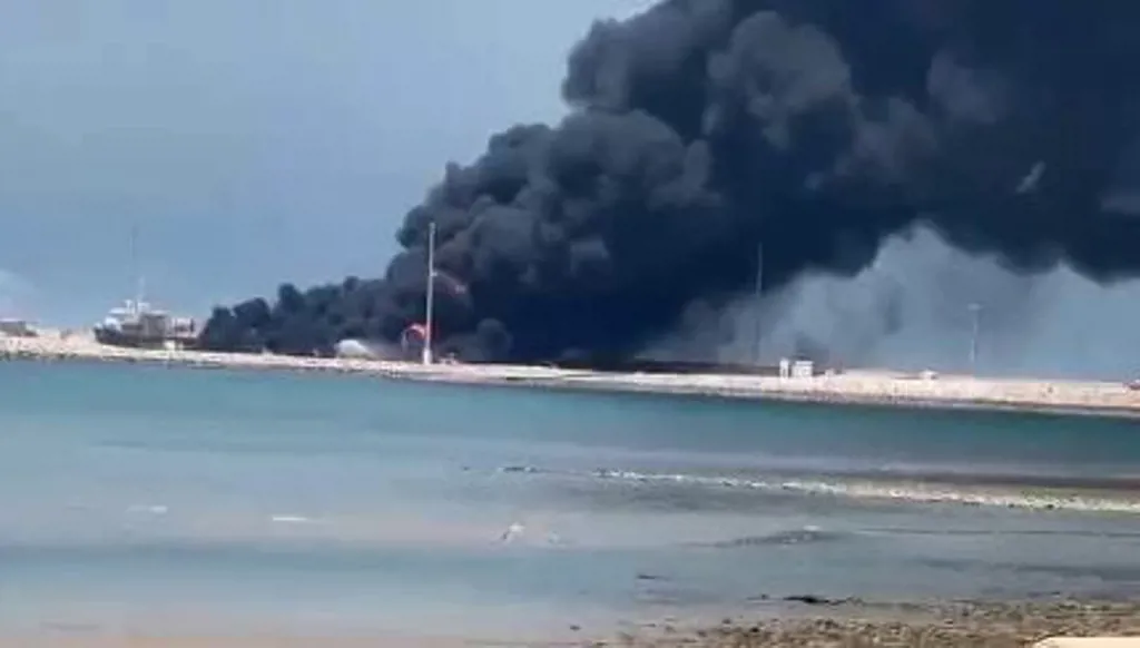 إيران... ثلاثة قتلى على الأقل و10 جرحى في حريق بمجمع بتروكيماويات