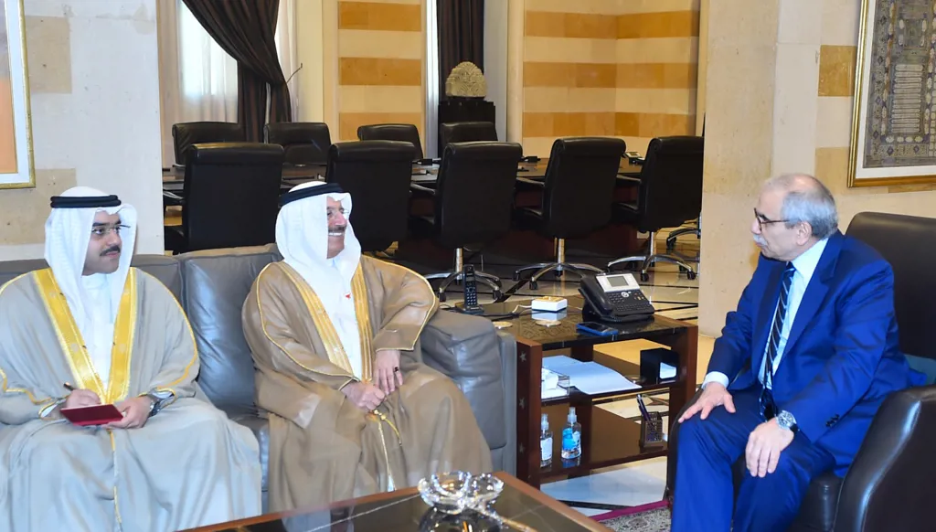 البحرين تستعدّ لإعادة فتح سفارتها في بيروت