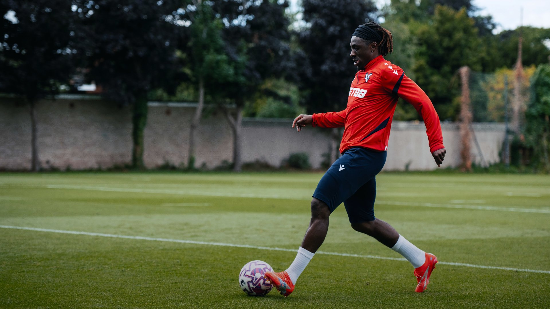 من تدريبات نادي كريستال بالاس. (إكس)