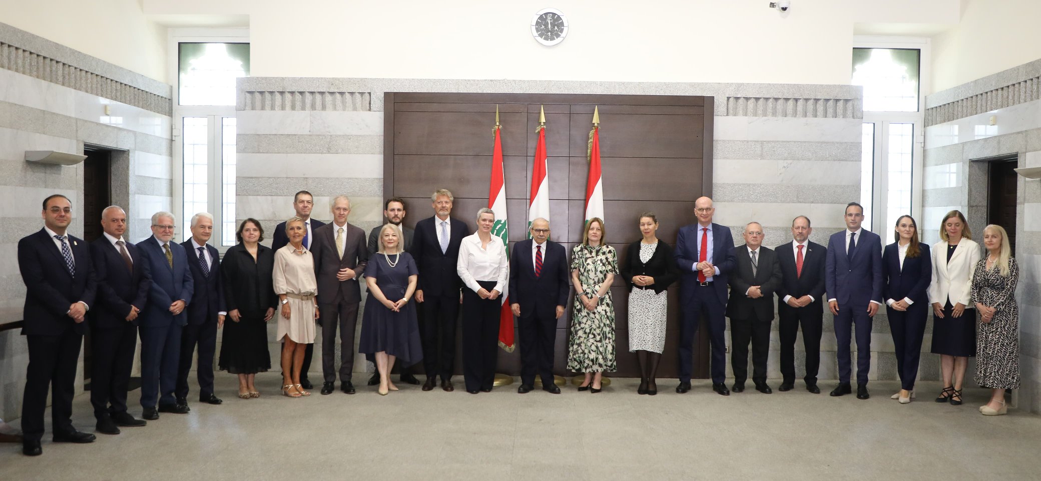 لقاء سلام مع سفراء دول الاتحاد الأوروبي. (رئاسة الحكومة)