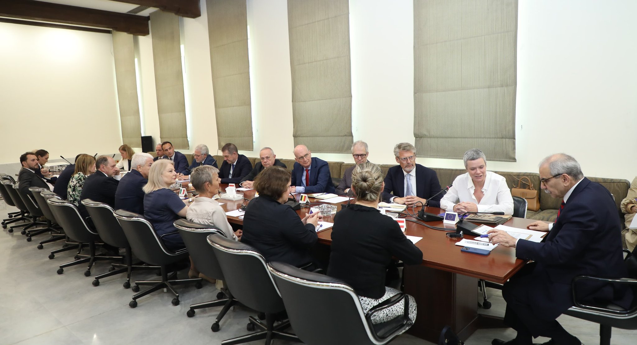 لقاء سلام مع سفراء دول الاتحاد الأوروبي. (رئاسة الحكومة)