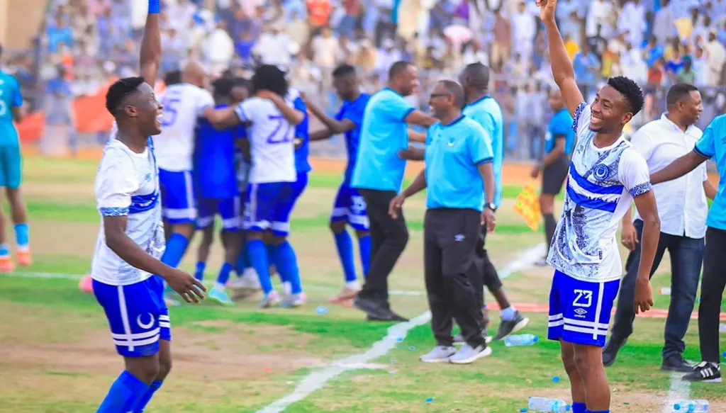 الهلال يكتسح المريخ برباعية ويُتوج ملكاً للسودان للمرة 31