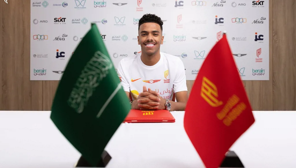 "جاكم أحلى خبر"... القادسية يخطف موهبة الهلال (فيديو)