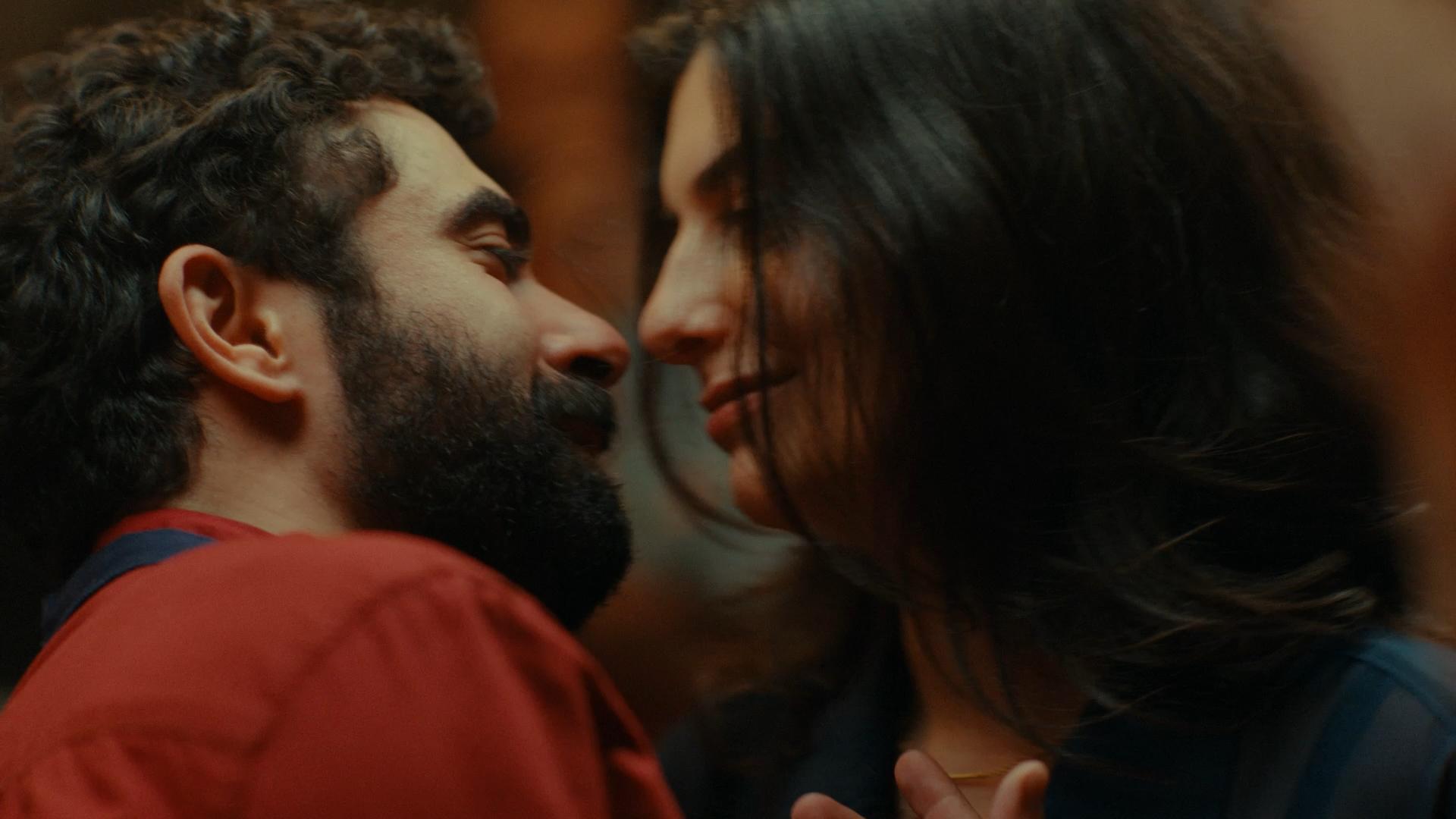 مشهد من فيلم عالم حزين وجميل للمخرج سيريل عريس، الذي افتتح الدورة العاشرة بعرضه الكندي الأول (Abbout Productions).