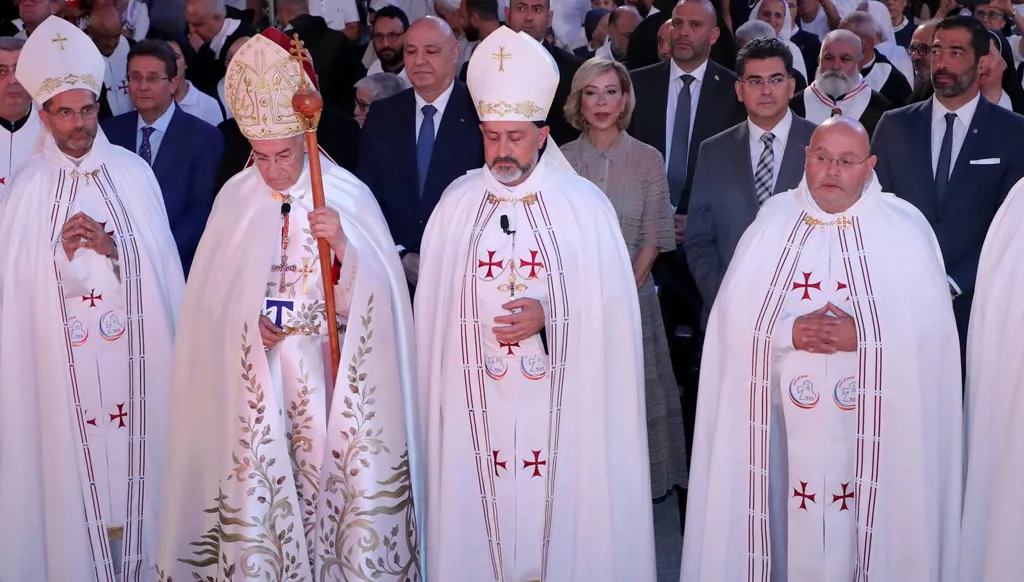 عون: الرهبانية الأنطونية شاهد حي على قدرة الإيمان والعلم على تخطي المحن